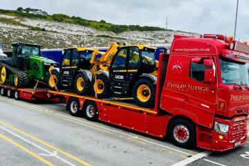 Low Loader Transport, Heavy Haulage and Back Loads: How to Move Plant Machinery Without Overpaying