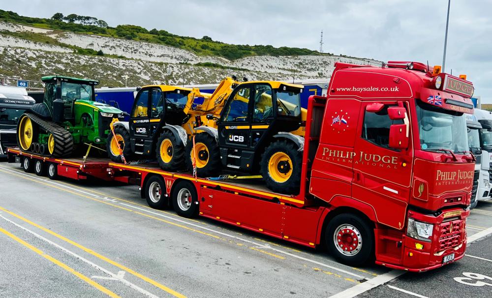 Low Loader Transport, Heavy Haulage and Back Loads: How to Move Plant Machinery Without Overpaying