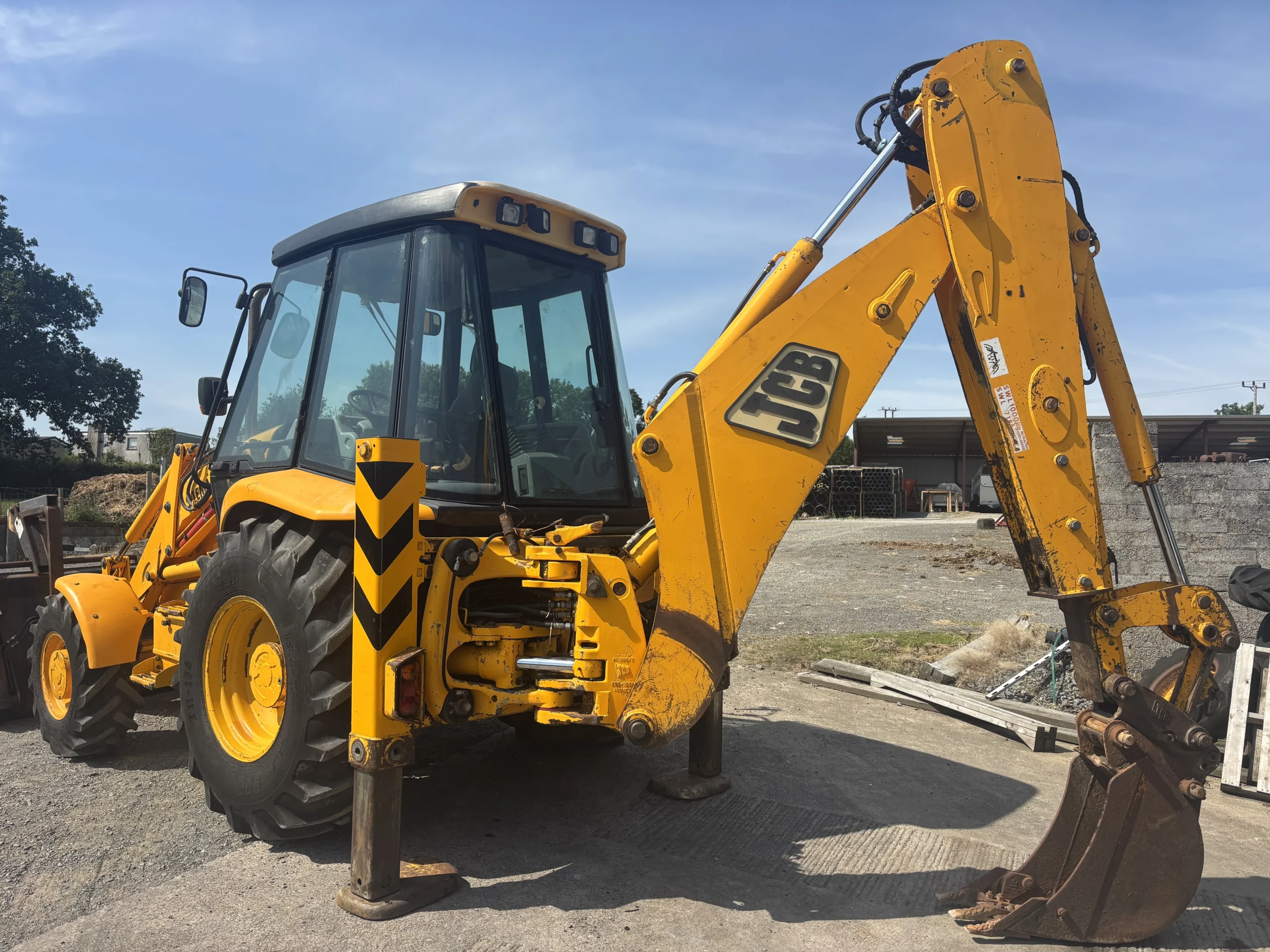 Where Should UK Dealers Advertise Machinery? Comparing the Big Marketplaces