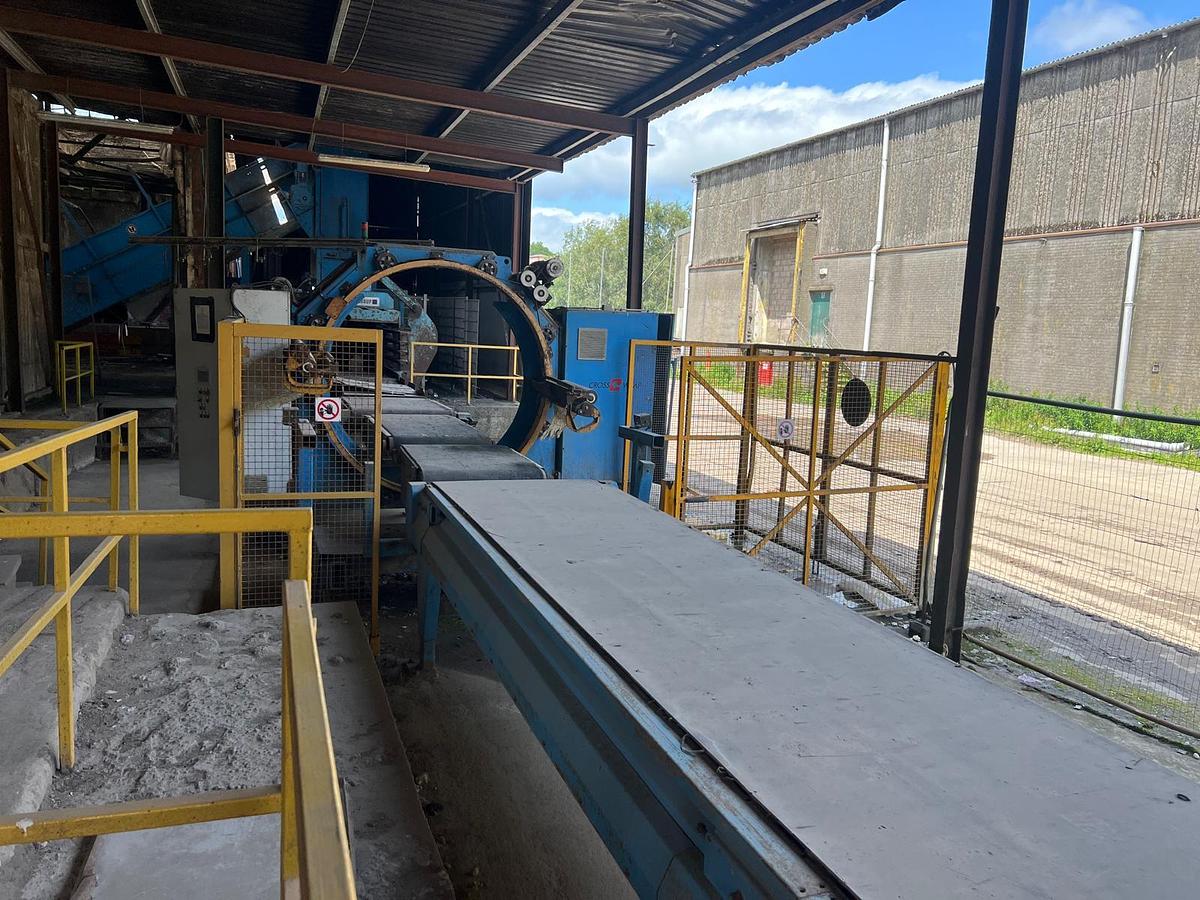 PAAL DONKON 500 Fully Automatic Baler & Cross Wrap Wrapping System ...